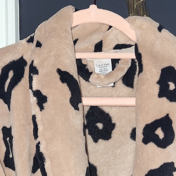 Calvin klein Leopard Print Robe - Picture 2 of 4